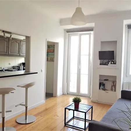 Lazaro Flat Apartment