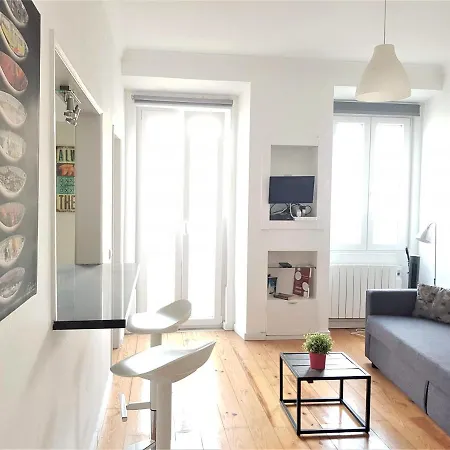 Lazaro Flat
